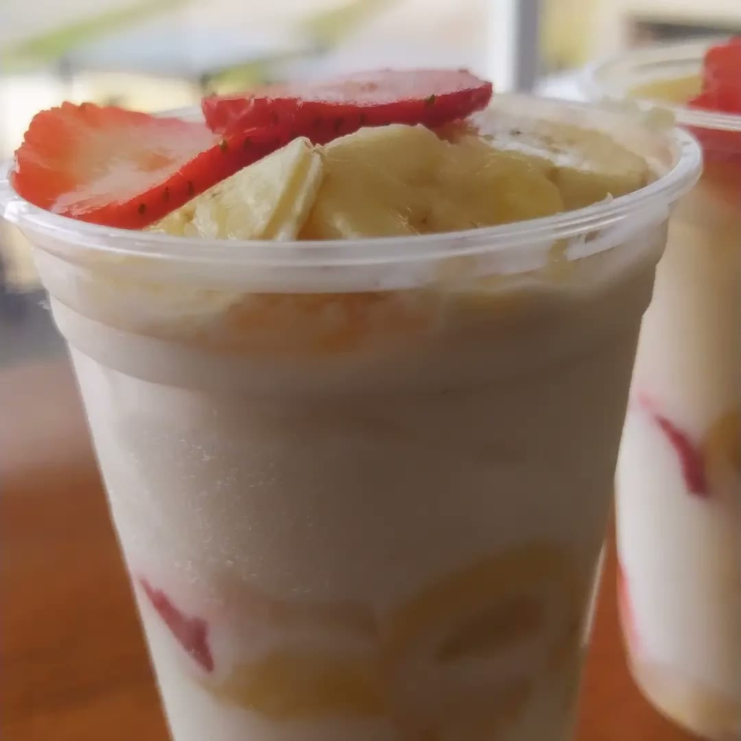 Milkshake de morango com frutas
