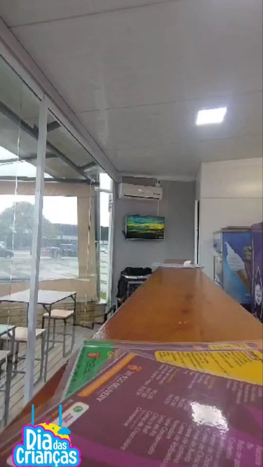 Interior da loja Beach Açaí em Tijucas